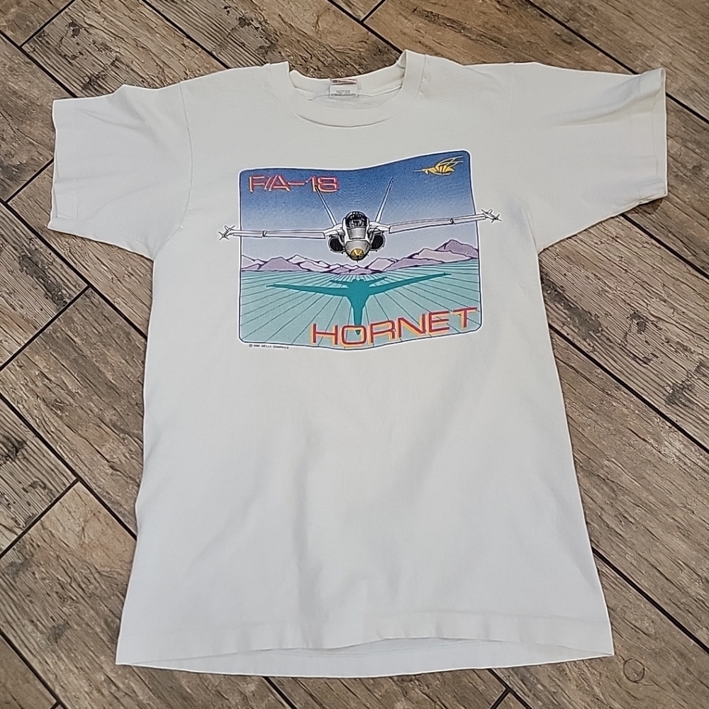Vintage 1989 Mella Graphics Single Stitch White Tee F/A-18 Hornet  Size M "READ"